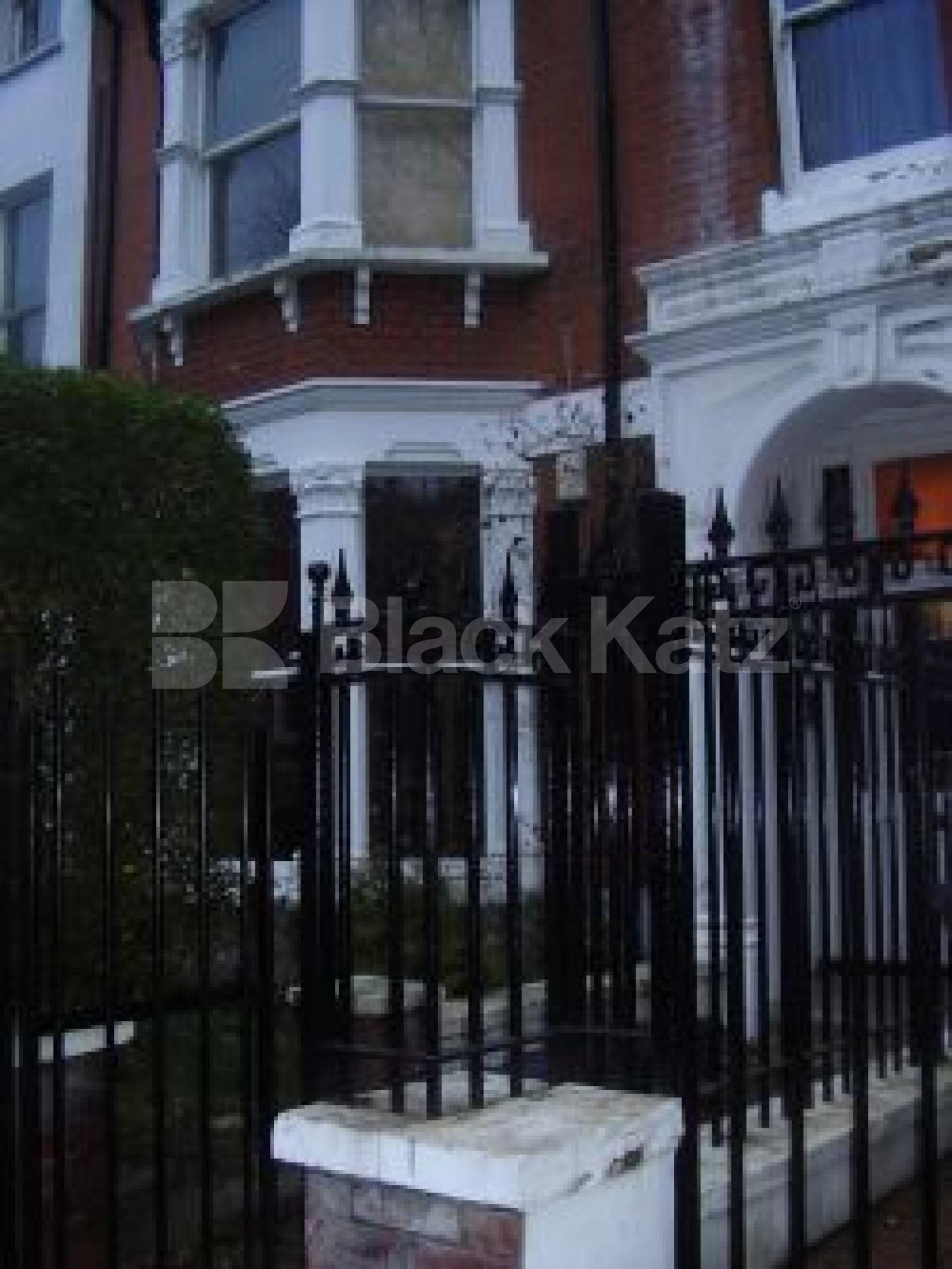 			3 Bedroom, 1 bath, 1 reception Flat			 Nassington Road, HAMPSTEAD NW3 NW3